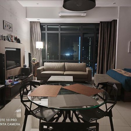 Kumkum Homestay Studio นุสาจายา ภายนอก รูปภาพ