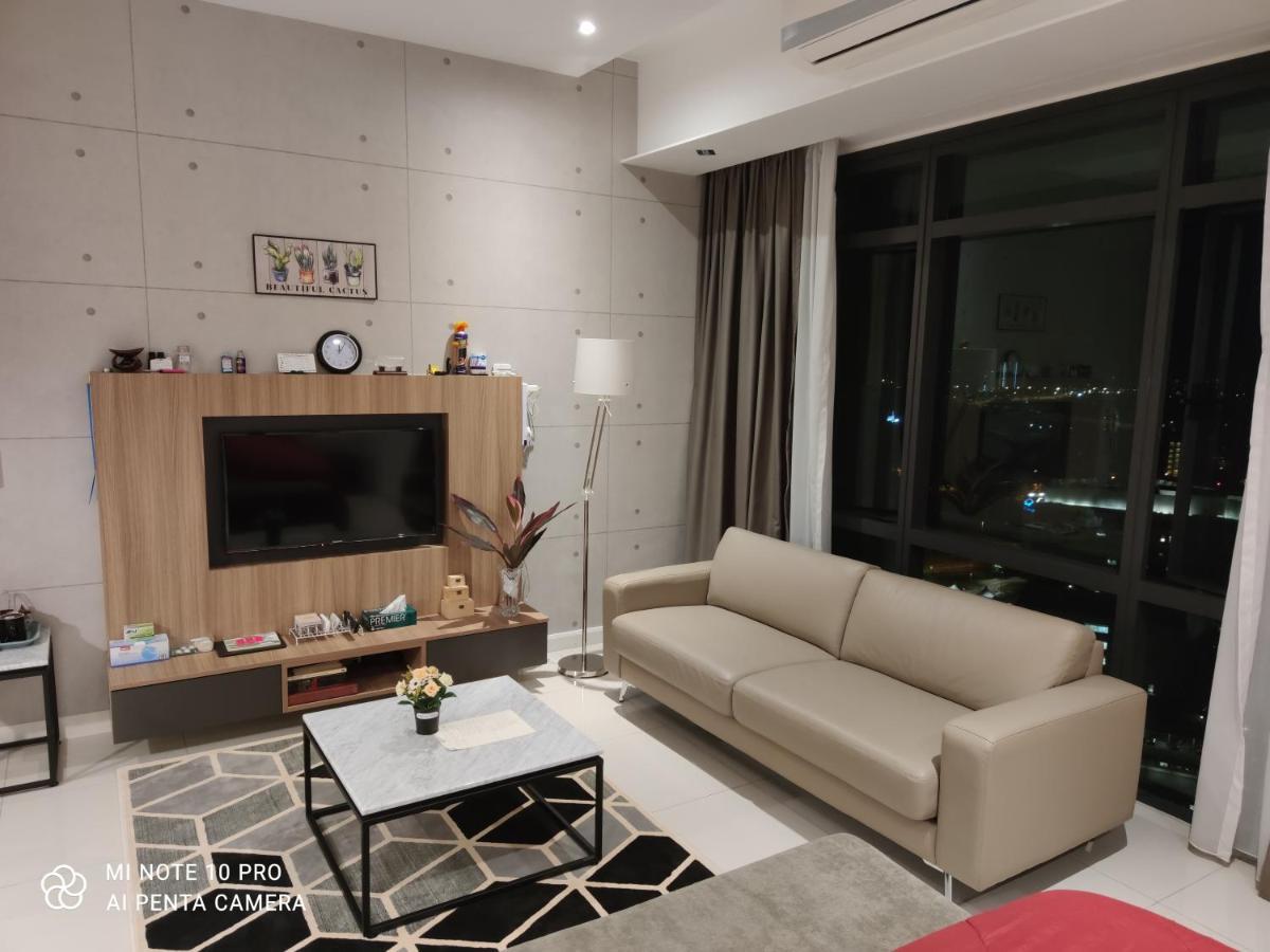 Kumkum Homestay Studio นุสาจายา ภายนอก รูปภาพ